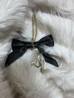 Maison de FLEUR イニシャルリボンチャーム Y メゾフル