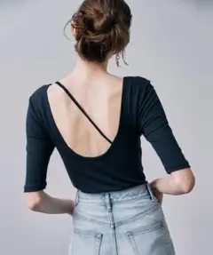 スタニングルアー カップ付きTシャツ 黒のサムネイル