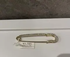 クリスタル付き安全ピンブローチ