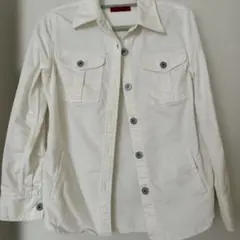 オフホワイト ボタン付きシャツジャケット