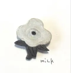 ハンドメイドブローチ