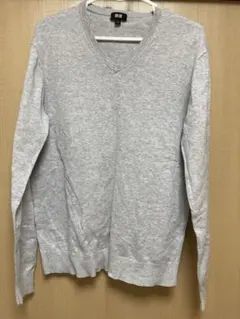 UNIQLO グレー Vネックセーター Lサイズ
