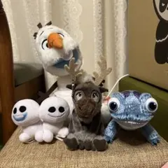 アナ雪　 ぬいぐるみ4体セット