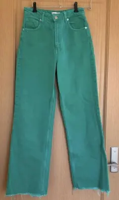 ZARA グリーン フレアデニムパンツ