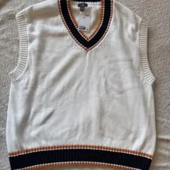 タグ付き新品　H&M Vネックベスト　Mサイズ