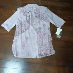 刺繍入り五分袖シャツ　新品：未使用