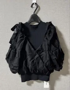 新品タグ付き　Lily Brown ブラック バルーンスリーブ ニットトップス