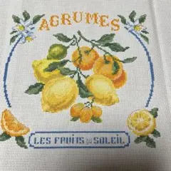 クロスステッチ刺しゅう完成品② ヴェロニク•アンジャンジェ