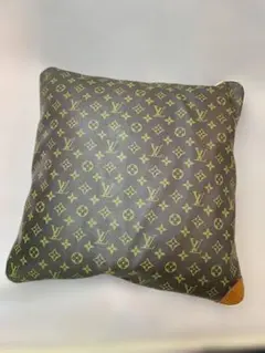 ルイヴィトン　クッション