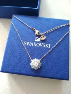 美品 Swarovski スワロフスキースワンネックレス IconicSwan - メルカリ