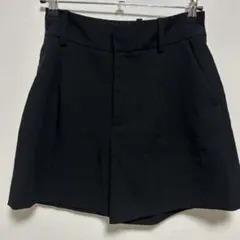 【美品】ZARA ザラ ハイウエスト ショートパンツ 黒 M センタープレス