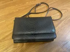 MOUSSY ブラックレザースマホショルダーバッグお財布付き（ヘビ柄）