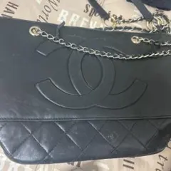 CHANEL ブラックレザー ショルダーバッグ