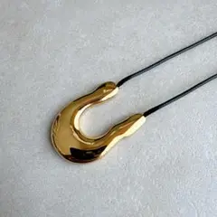 U型ロングネックレス　ゴールド