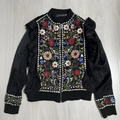 ZARA 刺繍入り ブラックブルゾン XS 花柄　ブラック　フリル　高見え　ザラ