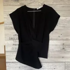 ⭐️お値下げ⭐️ZARA ☆フロントツイスト 半袖のサムネイル