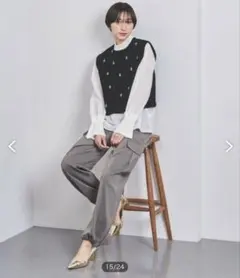 ユナイテッドアローズ　ビジュー ニットベストのサムネイル