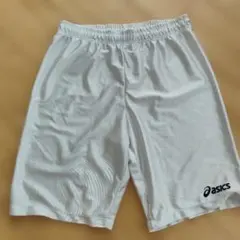 asics ホワイト ハーフパンツ