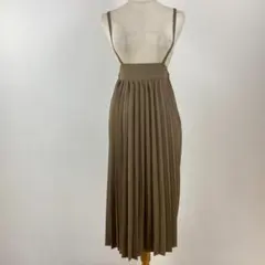 美品 GU ジーユー プリーツサスペンダー付きスカートQ 着回し 万能 ゴム S