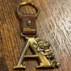 ディズニーランド◾️レトロ キーホルダー◾️イニシャル A◾️ヴィンテージ