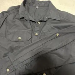 GU ブラック 長袖シャツ Mサイズ ショート丈