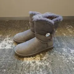 UGG ベイリーボタン ブリング 23cm