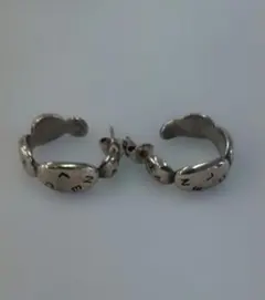 CHANELロゴピアス シルバー VINTAGE CHANEL