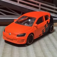 マジョレット フォルクスワーゲンゴルフGTI ルース 蛍光オレンジ系のサムネイル