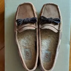 UGG リボン モカシン