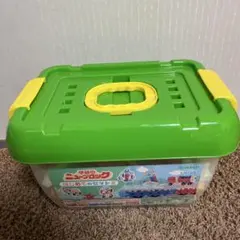 Item thumbnail for item 4fa9b9ae-9e59-44d3-aa21-63513d4eacb3