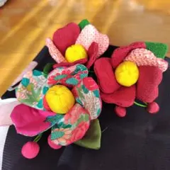 椿の花　３輪　ちりめん細工　手作り