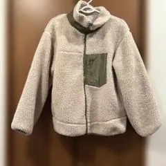 ベージュ フリースジャケット