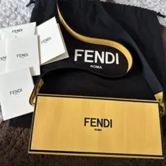 FENDI イエロー ショルダーバッグ 保存袋付きのサムネイル