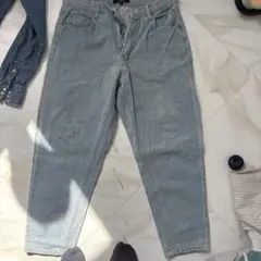 淡い青 ストレートデニムパンツ