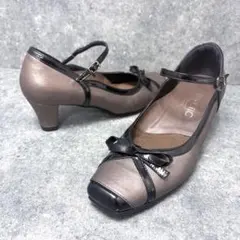 asics walking 24cm 2E リボンストラップ　レザーパンプス