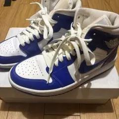 Nike Women's Air Jordan 1 Mid ホワイト/ブルーのサムネイル