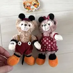 ダッフィ&シェリーメイ　ミッキーミニーコスチュームのぬいぐるみバッジセット