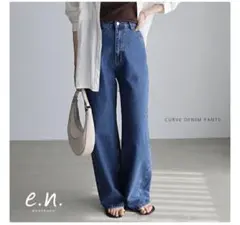 値下げ　evernavy カーブデニムパンツ レディース　and meのサムネイル