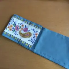 ハンドメイドペイズリー柄トイレットペーパーホルダーカバー。