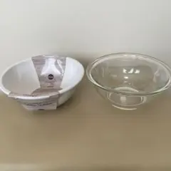 【ボウル2個セット】ホーロー（新品）20cm　　ガラス（PYREX）19cmのサムネイル