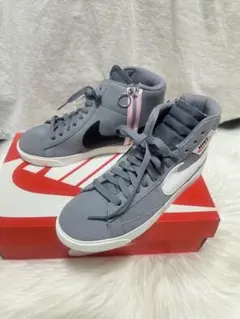 新品未使用Nike ハイカットスニーカー　BLAZER MID REBEL