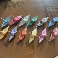 千羽鶴　季節の和絵柄