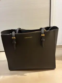 CHARLES & KEITH トートバッグ ブラウンのサムネイル
