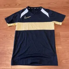 Nike キッズＴシャツ　Sサイズ