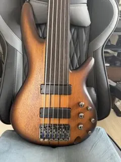 【最終値下げ】Ibanez SRF706-BBF 6弦フレットレスベースのサムネイル
