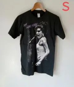エイミー・ワインハウス AMY WAINHOUSE バンドTシャツ(Ｓ)Q19