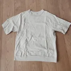 ユニクロ　Tシャツ①