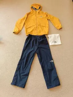THE NORTH FACE 140cmレインスーツ(上下セット) 使用数回