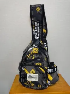 沢山の収納ポケット！オシャレな柄素材ボディーバッグ