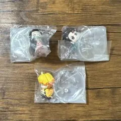 鬼滅の刃　ぴょんコレ　フィギュア　炭治郎　禰豆子　善逸　ガチャガチャ